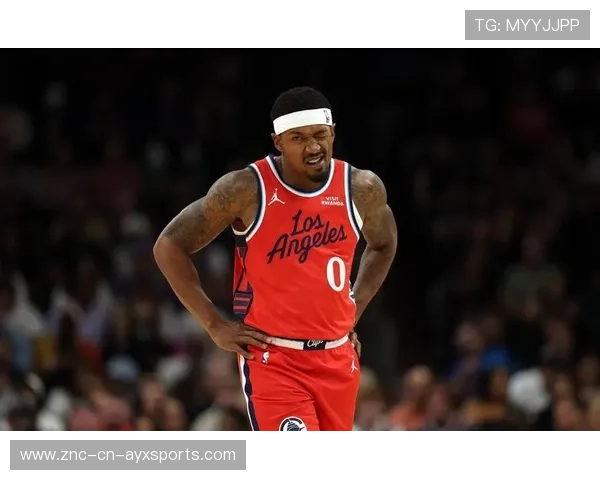 比尔赛季报销：如何应对篮球巨星的伤病危机？