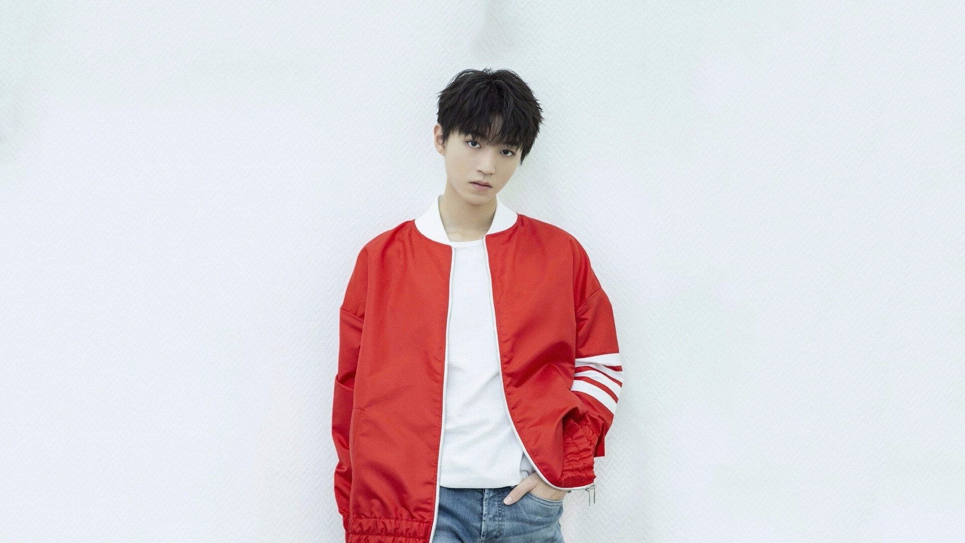 爱游戏体育娱乐-拉文三分连续命中公牛打出得分高潮，nba_拉文34分 公牛击败活塞